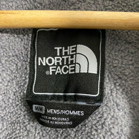 SOLD! The North Face Men's Denali 2 Jacket Size Medium - Picture 5 of 11